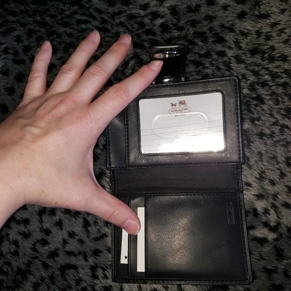 Coach Wallet & Coach Wristlet - Picture 5 of 8